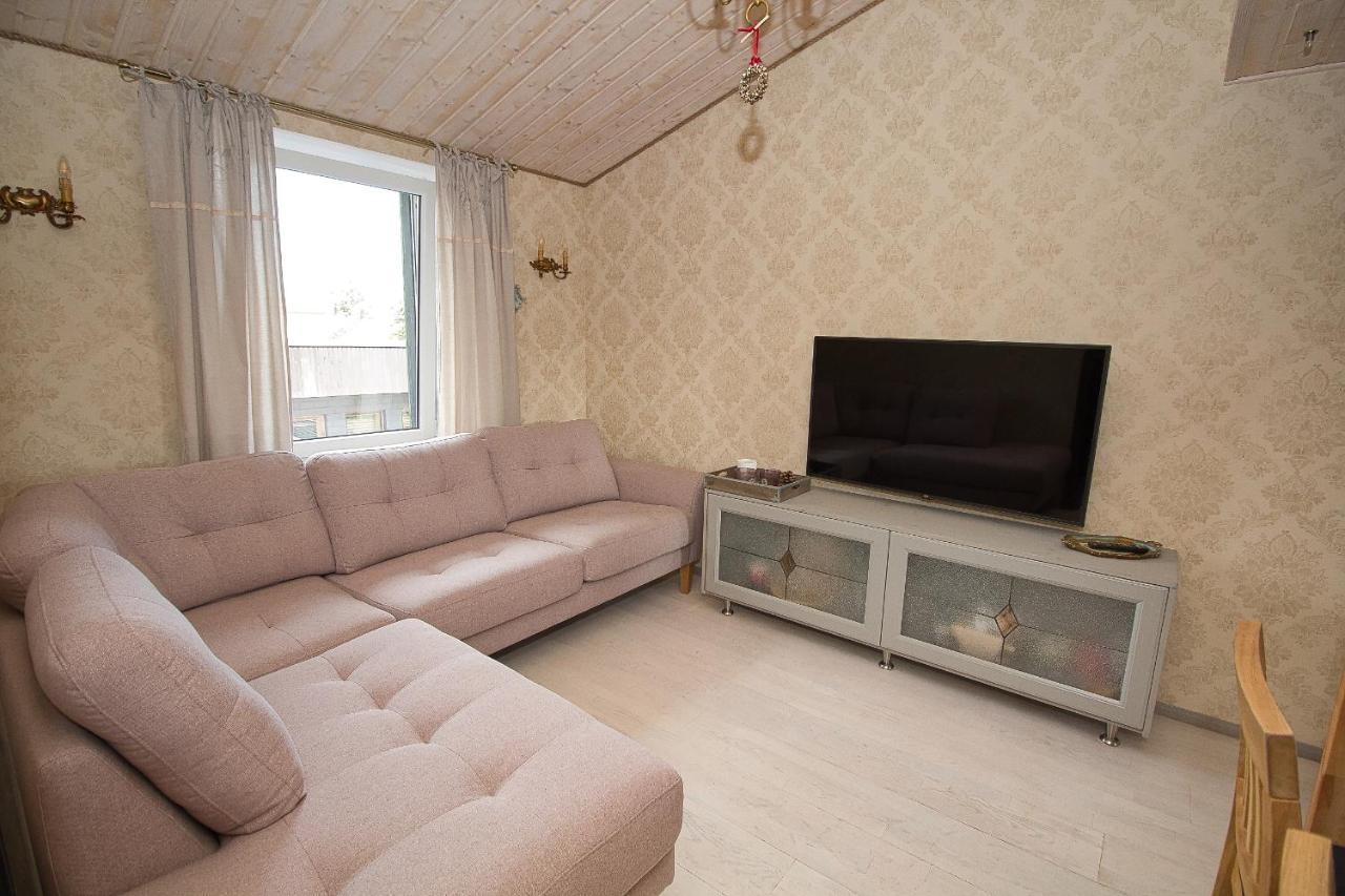 Apartment With Private Garden And Large Balcony Pärnu Eksteriør bilde