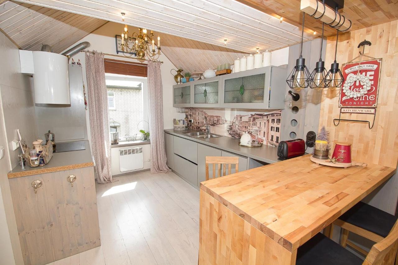Apartment With Private Garden And Large Balcony Pärnu Eksteriør bilde
